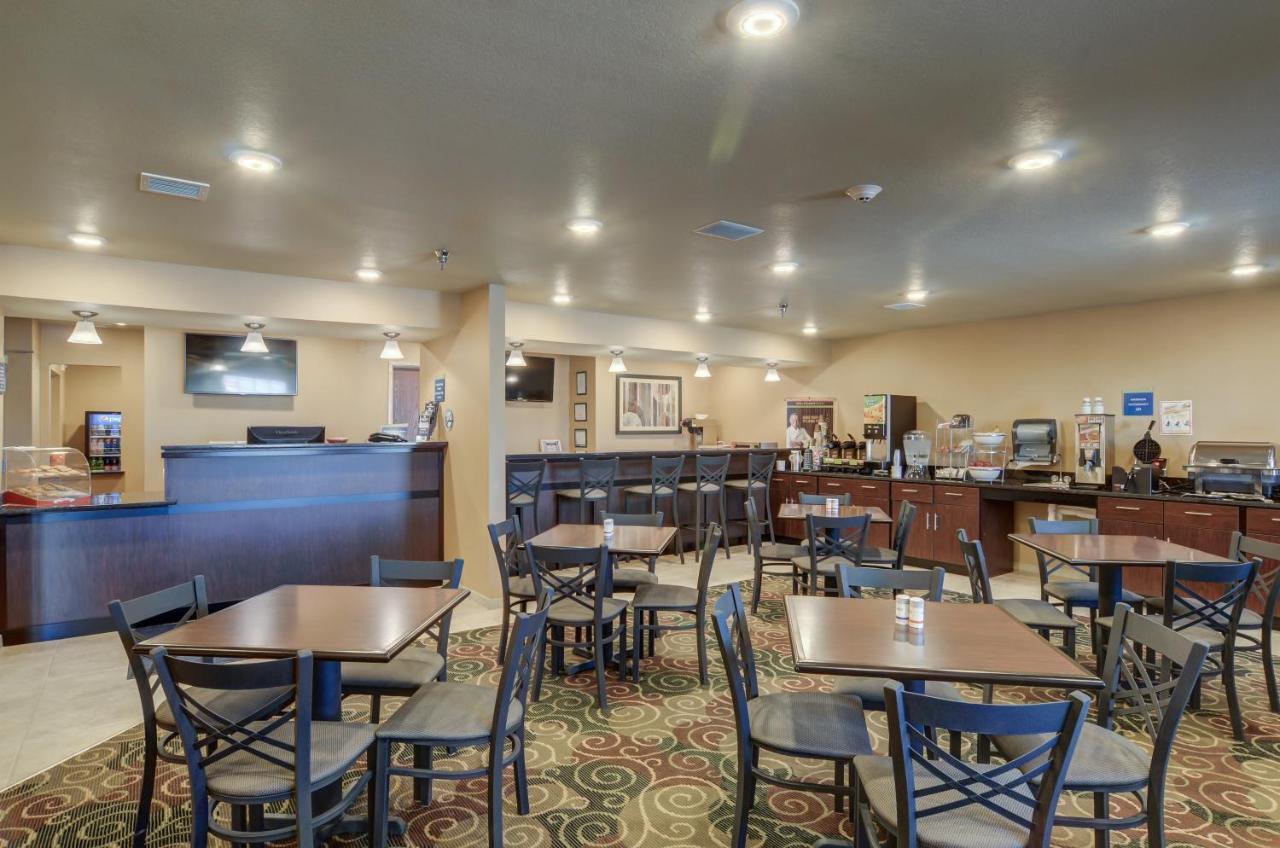Cobblestone Inn & Suites-Kersey Kültér fotó